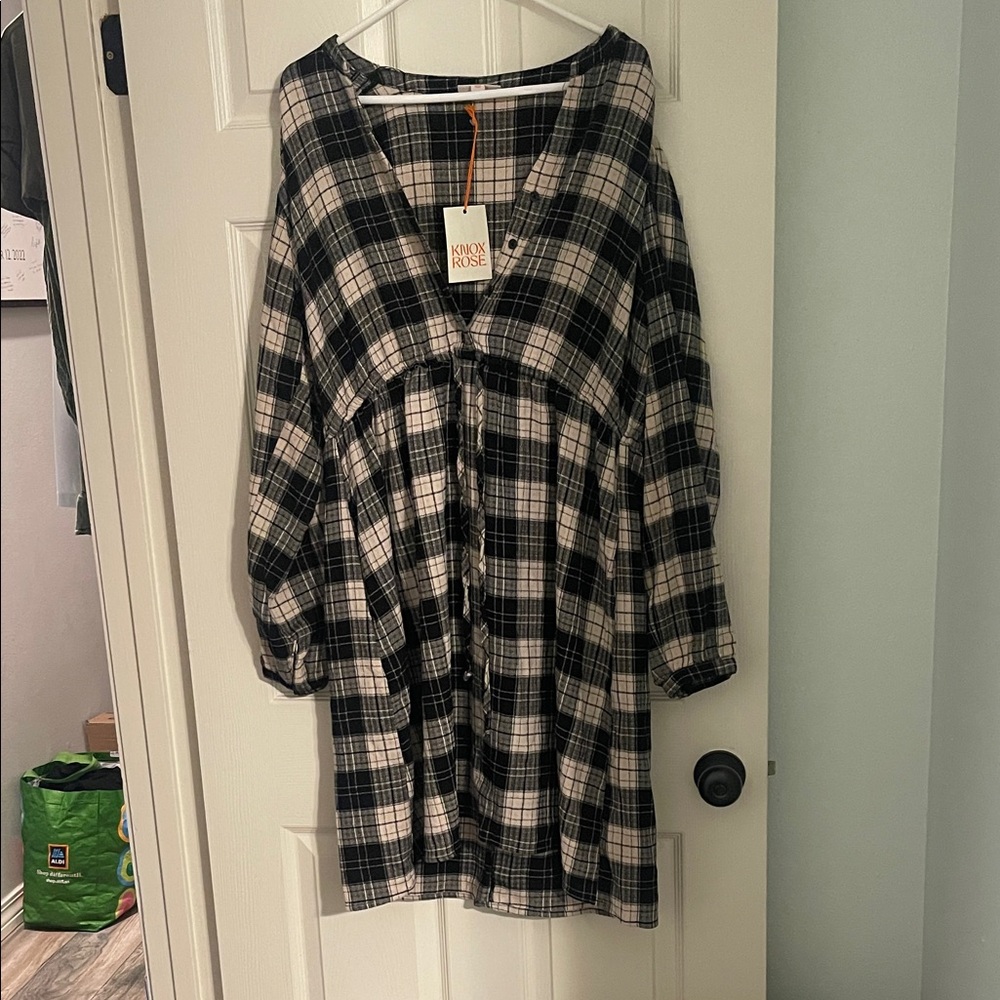 Knox Rose Black and White Plaid Long Sleeve Dress